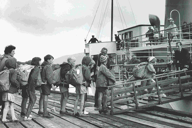 Children boarding Maid of the Loch in 1967