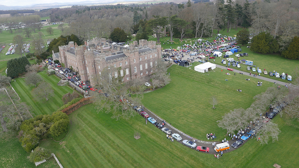 There were 350 cars at Scone Palace