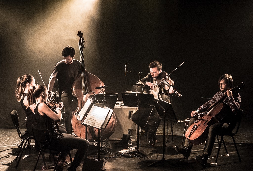 String quintet Wooden Elephant perform in August (Photo: Anneveldt Multimedia)