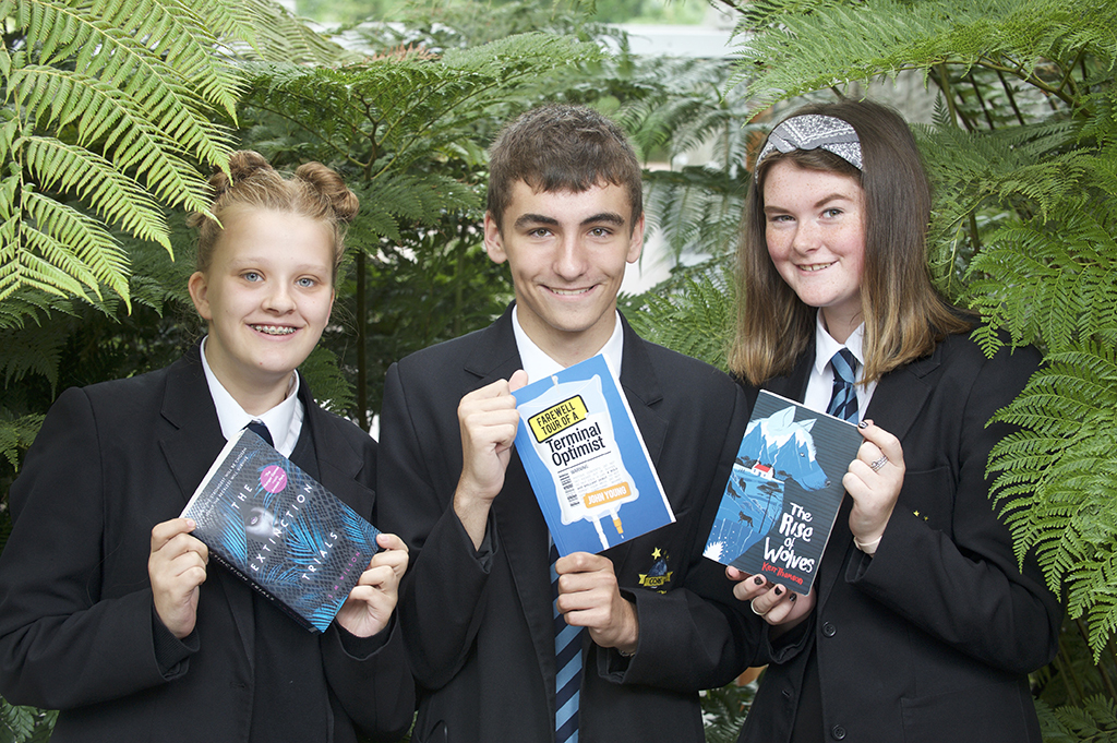 S5 students from Craigroyston High in Edinburgh with the finalists, S M Wilson for The Extinction Trials, John Young for Farewell Tour of a Terminal Optimist, and Kerr Thomson for The Rise of Wolves
(Photo: Rob McDougall)