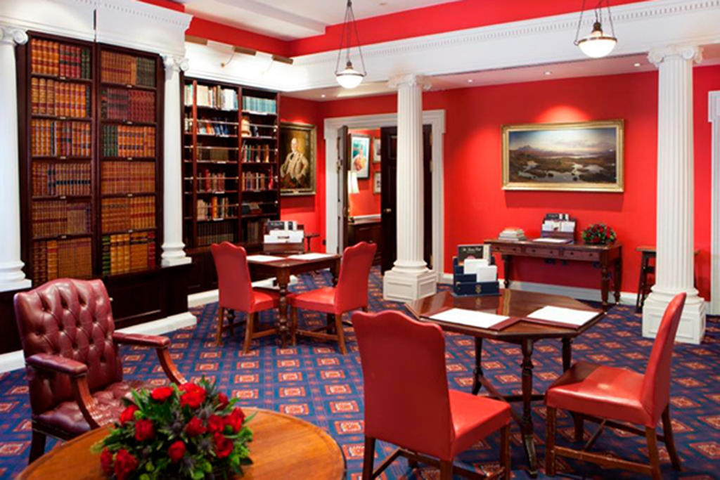 The Caledonian Club's library