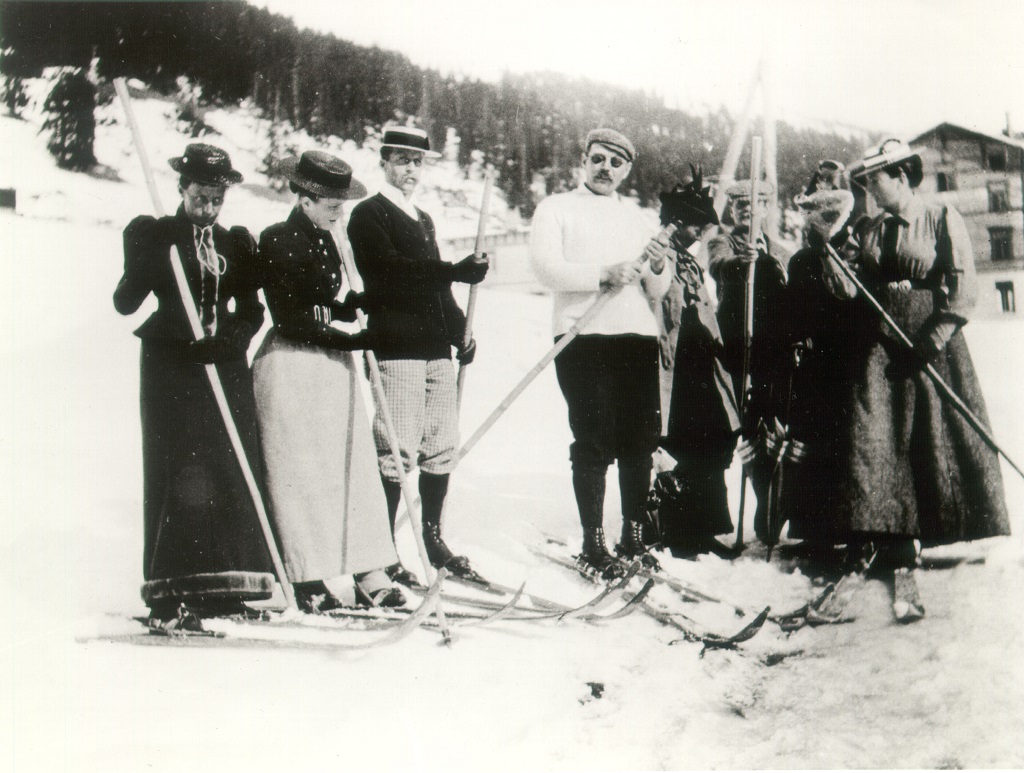 Sir Arthur ConanDoyle hosts a fashionable ski party in Davos in the mid-1890s