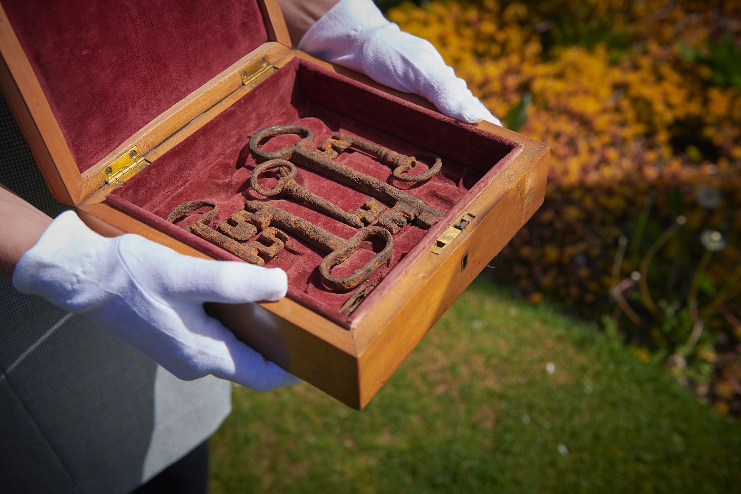 Mary Queen of Scots’ keys help unlock the doors to the newly-refurbished Dalmahoy Hotel