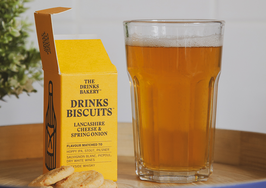 Drinks Biscuits with beer 
