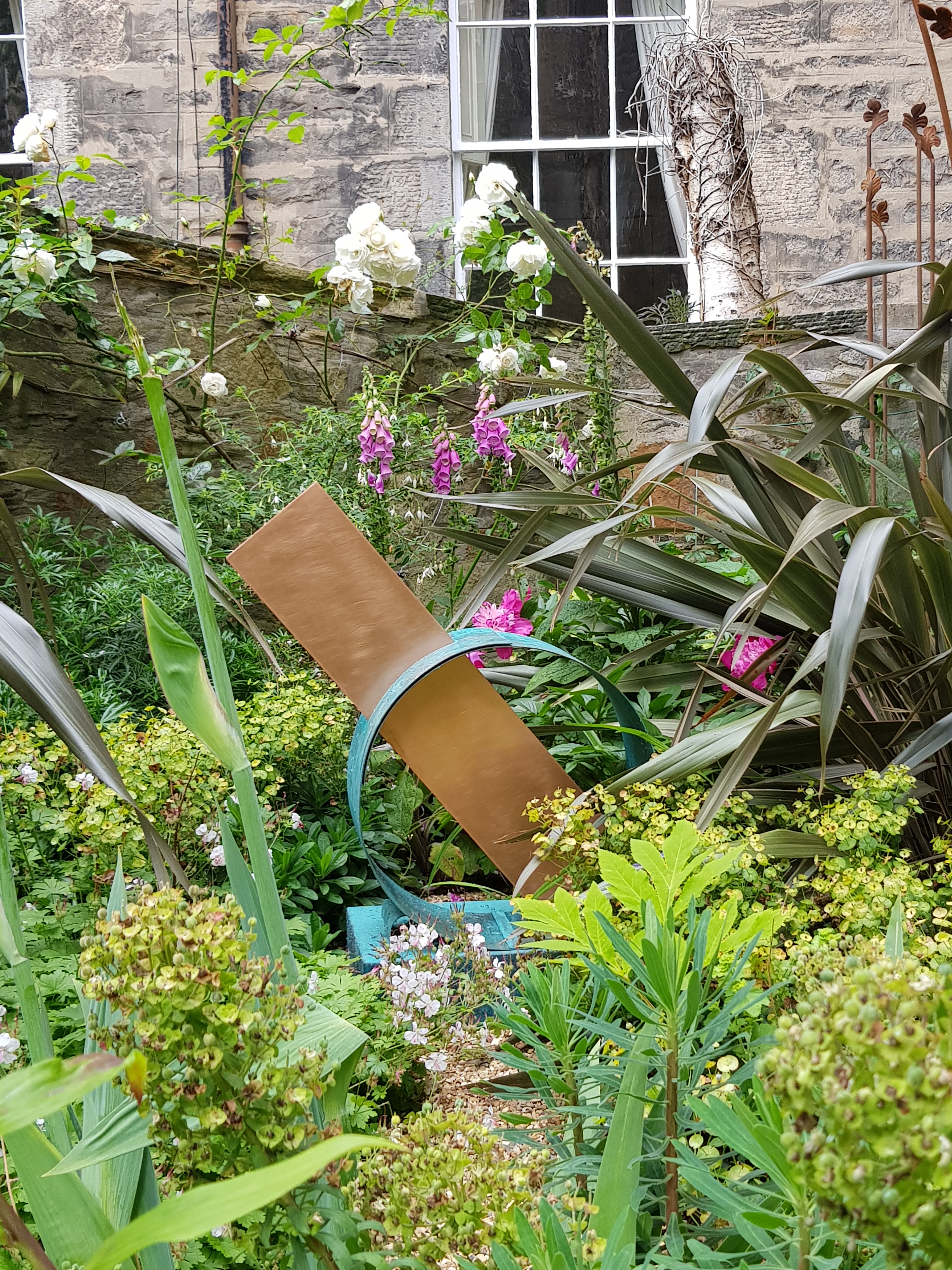 Juliette Bigley, Line and Form small, 2019, patinated copper, corten steel, 55 x 45 x 17 cm