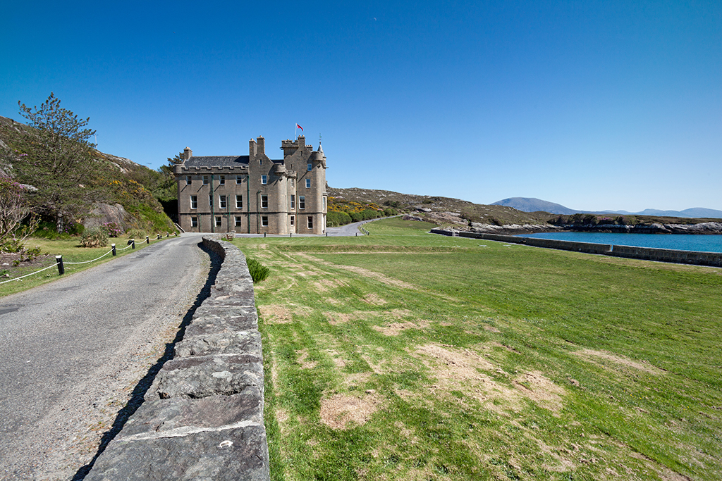 Amhuinnsuidhe Castle on the Isle of Harris