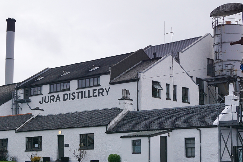 The Jura whisky distillery (Photo: 13threePhotography/Shutterstock)