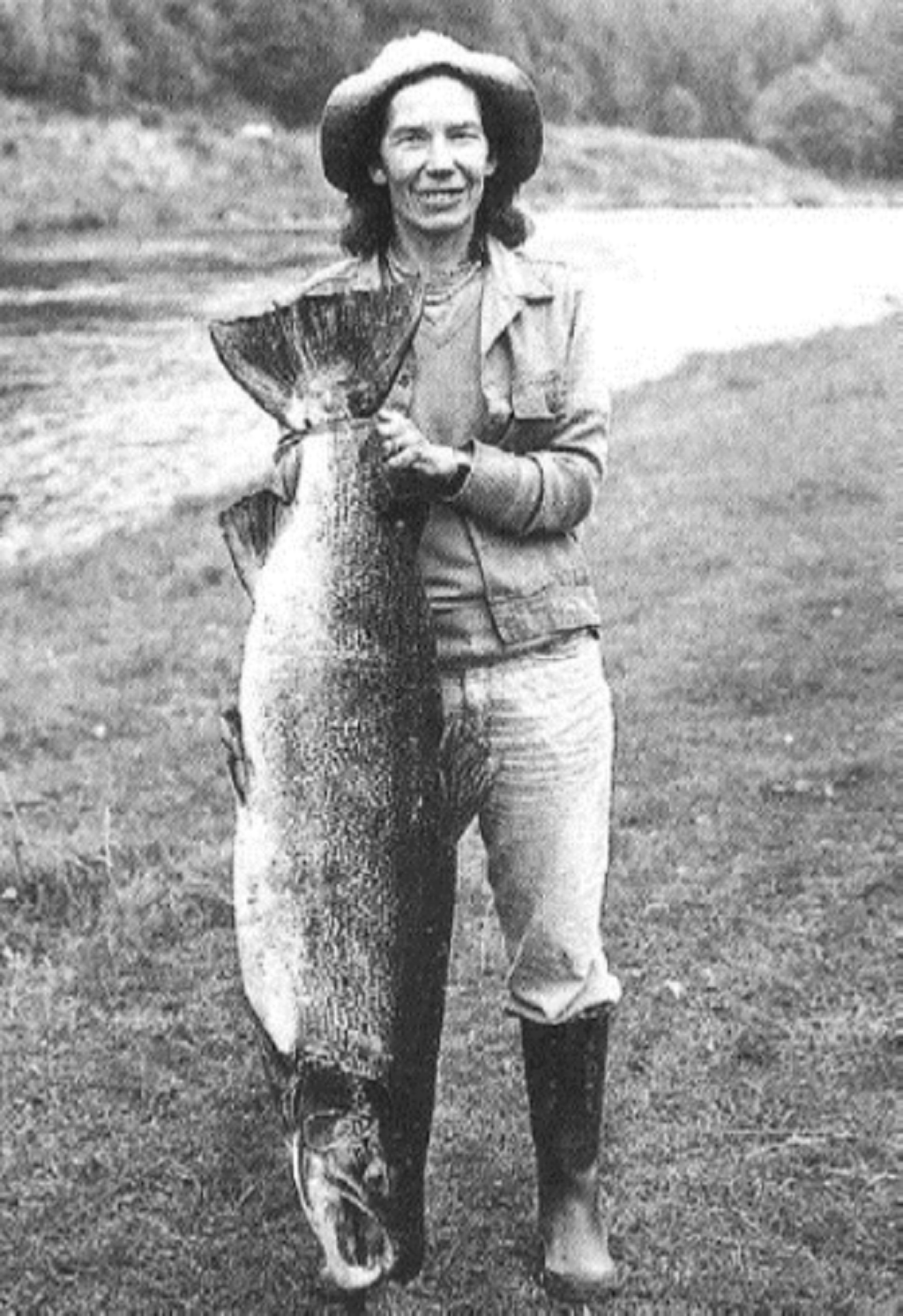 Lilla Rowcliffe and the 45lb Delagyle fish