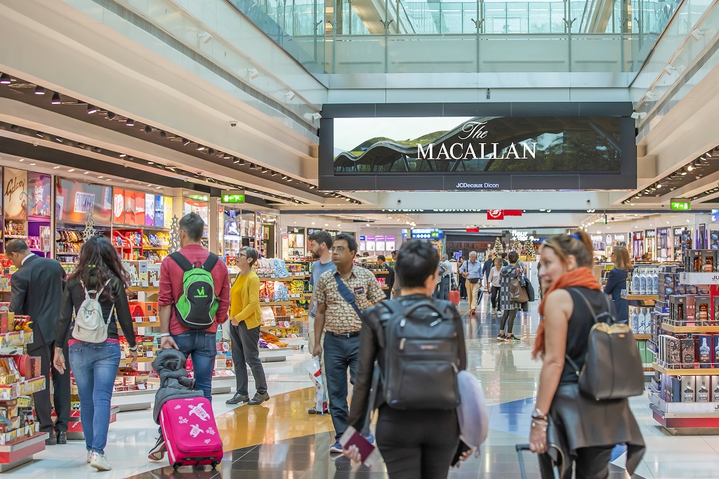 DXB_Macallan_Boutique Digital Bridges_Concourse A_6738_Dec 2019