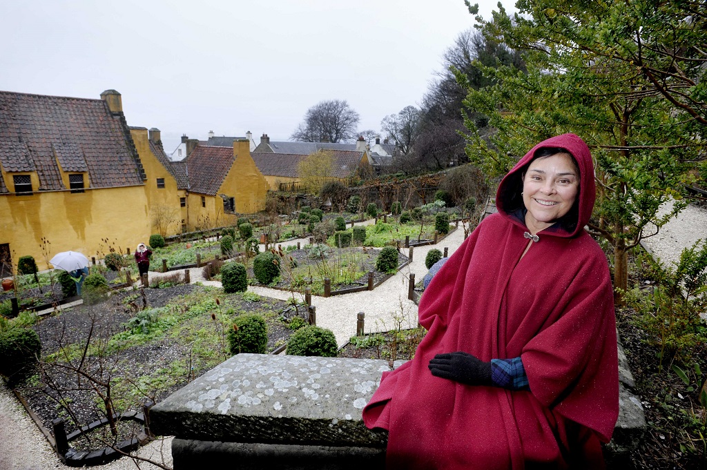 Outlander author Diana Gabaldon in Culross (Photo: Colin Hattersley)