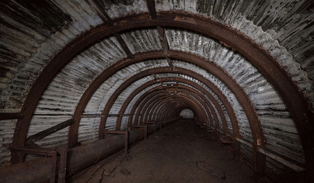 The shelter before its makeover from Barratt