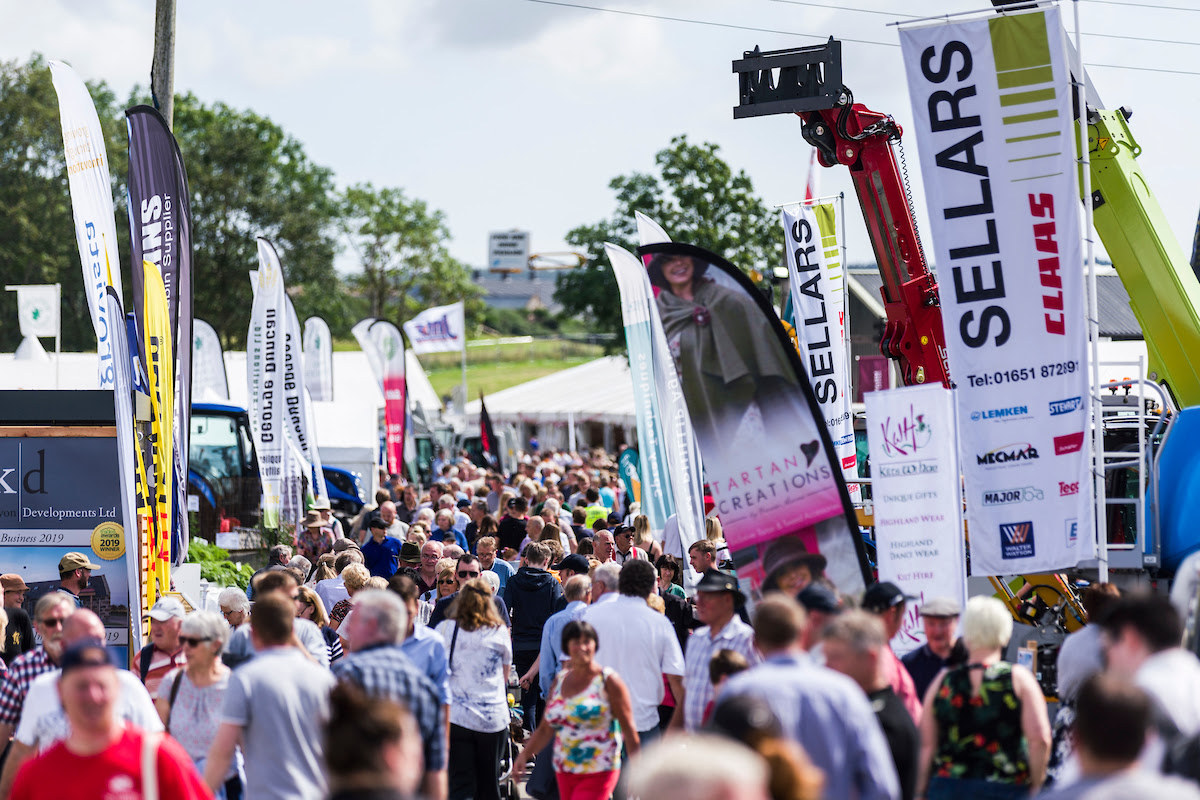 Visitors to a previous Turriff Show