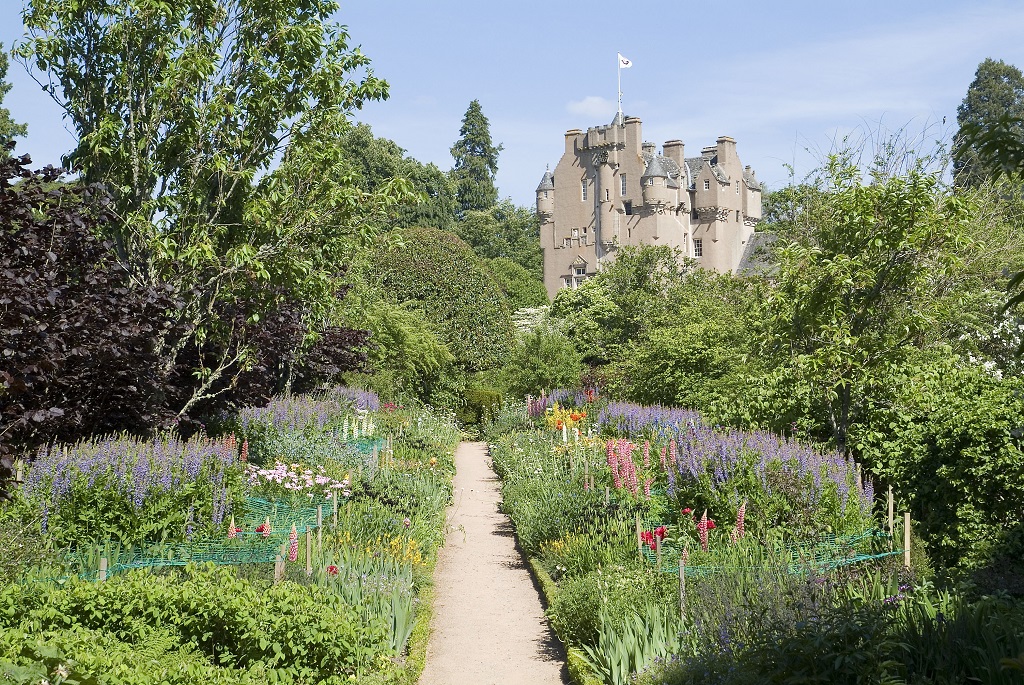 The gardens at Crathes Castle (Photo: National Trust for Scotland)