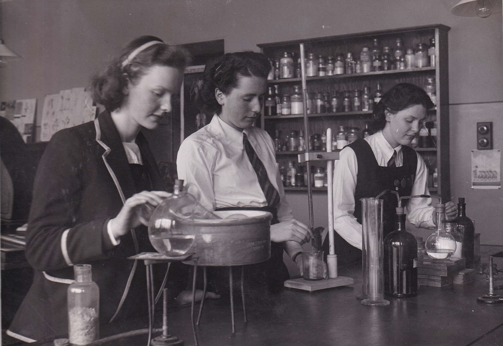 St Margaret's pupils studying science in 1946