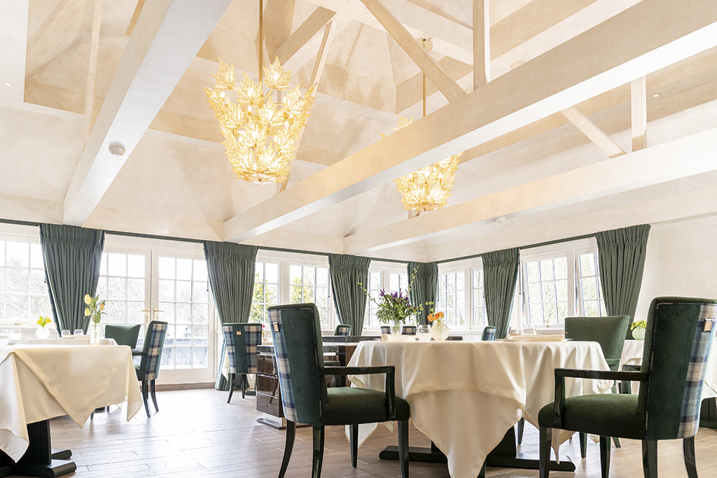 The Glenturret Lalique dining room, featuring two spectacular Lalique chandeliers.