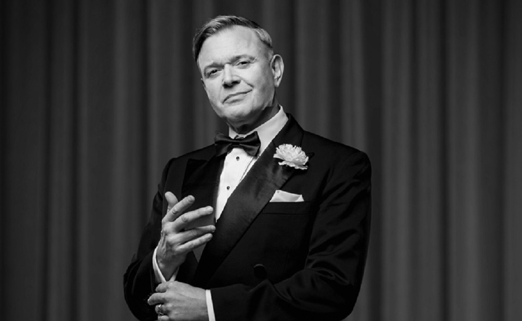 Darren Day as lawyer Billy Flynn in Chicago