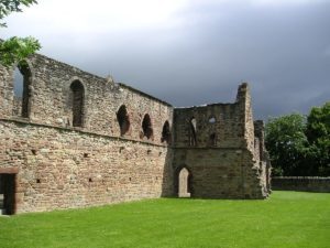 1200px-Scotlan_Beauly_Priory-300x225