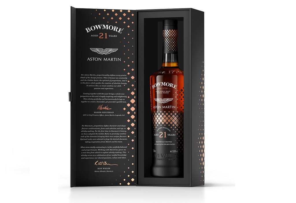 Bowmore-Aston-Martin-21-Masters-Selection_Bottle-In-Open-Box_On-White_GTUK_RD4_RGB300-22af7zsky