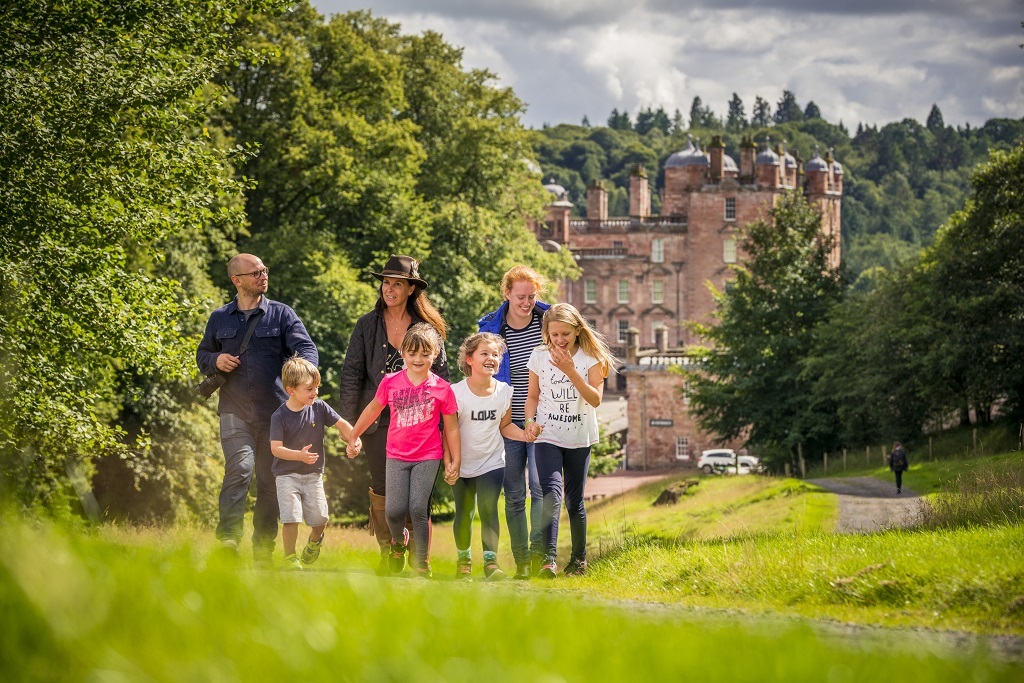 DRUMLANRIG_LOW_REZ189