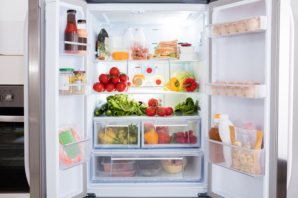 Open,Refrigerator,Filled,With,Fresh,Fruits,And,Vegetable