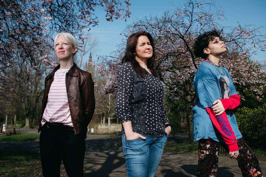 FREE TO USE PUBLICITY PICS. 23/3/2022. Dandelion Festivals announcement, at Kelvingrove Park, Glasgow. Pic shows: members of "Hen Hoose" collective, L-R: Signy, Emma Pollock, and Jayda.