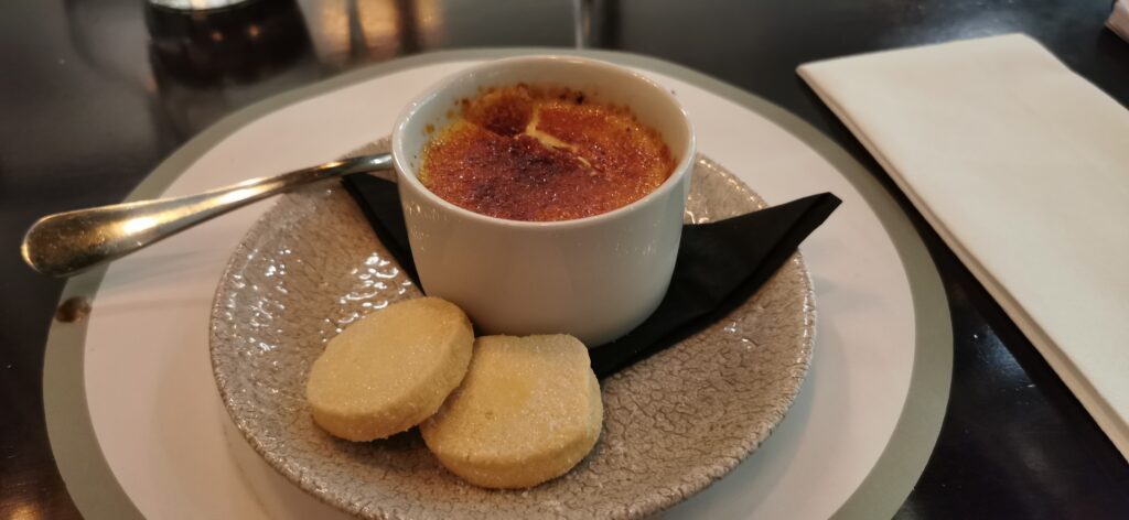 Creme brulee at Ralph & Finns