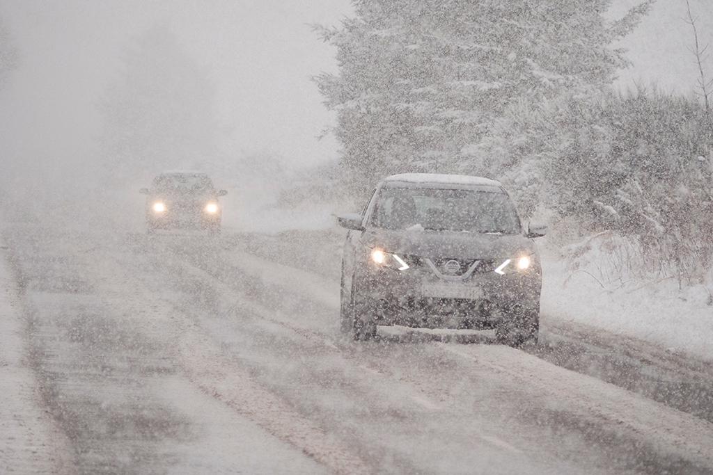 Snow-car