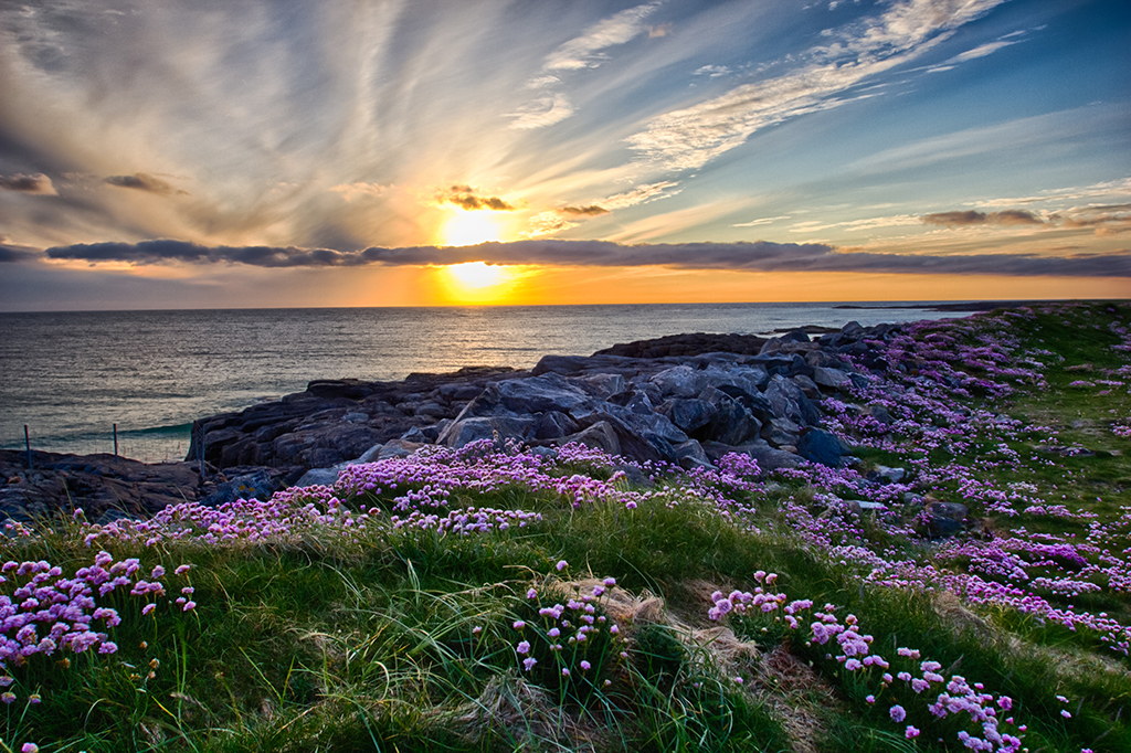 beautiful-sunset-at-Tangasdale-Beach-Outer-Hebrides