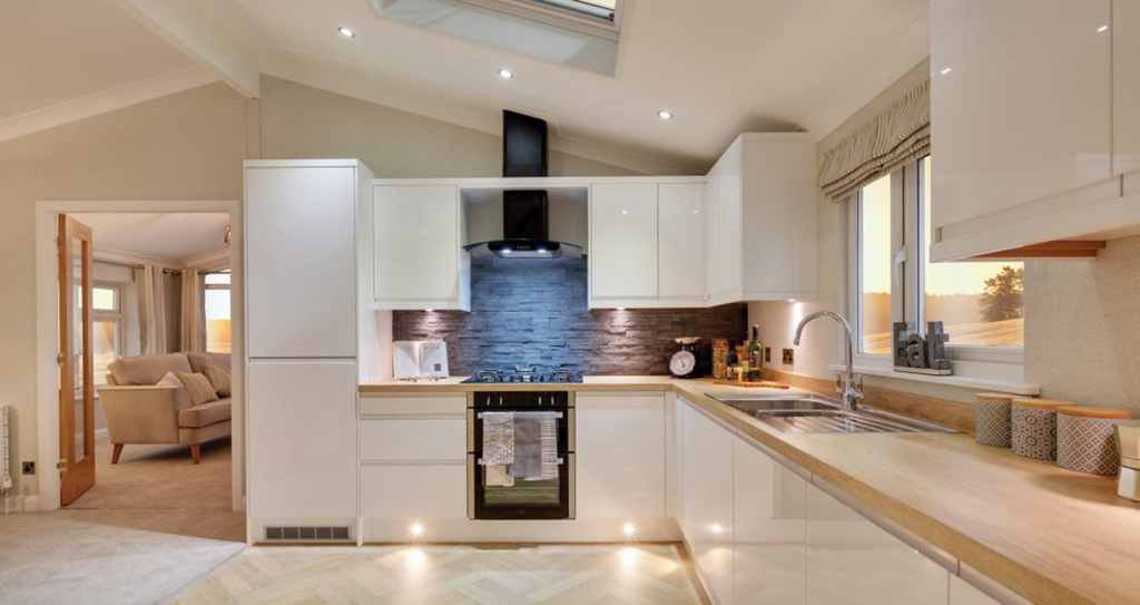 delamere-kitchen-1-15797970460Cw8q-980x520-m3i9rp6i