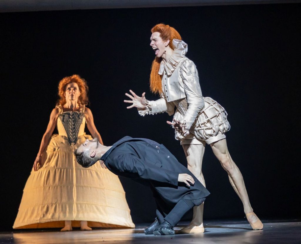 L to R Charlotta Öfverholm as Older Elizabeth, Thomas Edwards as Walsingham and Harvey Littlefield as Younger Elizabeth in Scottish Ballet’s Mary, Queen of Scots. Credit Andy Ross 4-medium L to R Charlotta Öfverholm as Older Elizabeth, Thomas Edwards as Walsingham and Harvey Littlefield as Younger Elizabeth in Scottish Ballet’s Mary, Queen of Scots. Credit Andy Ross 4-medium