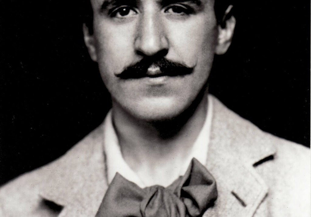 CHARLES-RENNIE-MACKINTOSH-Image-from-annanphotographs.co_.uk_-1