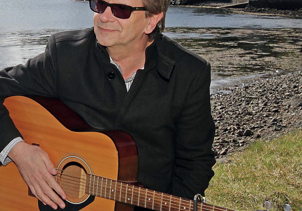 Runrig's Donnie Munro at home on Skye (Photo: Roy Summers)