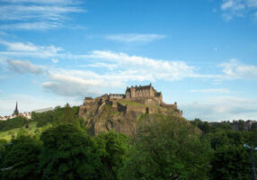 Edinburgh-Castle-from-Princes-Street-in-the-city-centre-of-Edinburgh-web-300x200