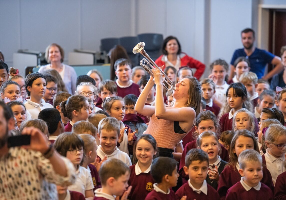 Elisabeth-in-the-audience-Stornoway-primary-school-credit-Tommy-Ga-Ken-Wan-copy-2mpgaq3oe