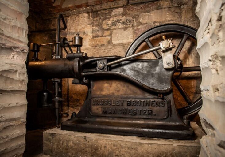 Engine in The Lost Close