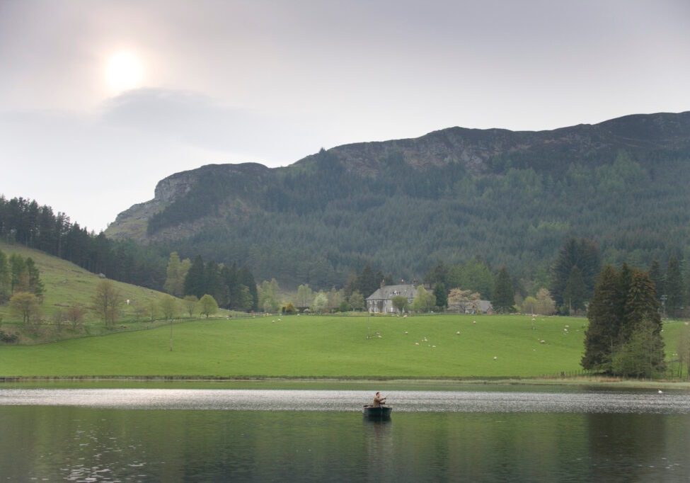 Fishing-on-the-loch-copyright-John-MacPherson-fgmwl16f-1024x682