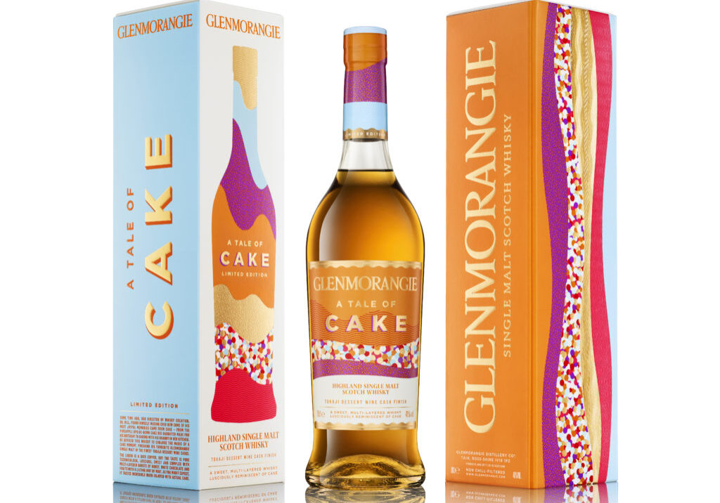 Glenmorangie-Tale-Of-Cake-Bottle-And-2-Packs-On-White-MidRes-1024x992
