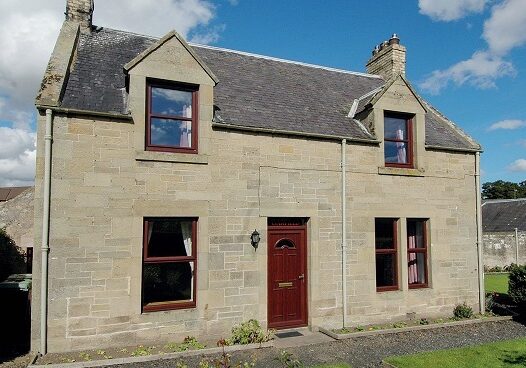 Oakfield Farmhouse in Kelso