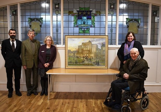 Council leader Gordon Low, Dick Stevenson, EDLC Cultural Development
Manager Frances MacArthur, Colette and her dad Eddy McGaughrin