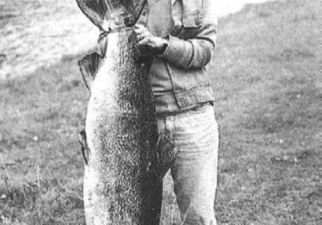 Lilla Rowcliffe and the 45lb Delagyle fish