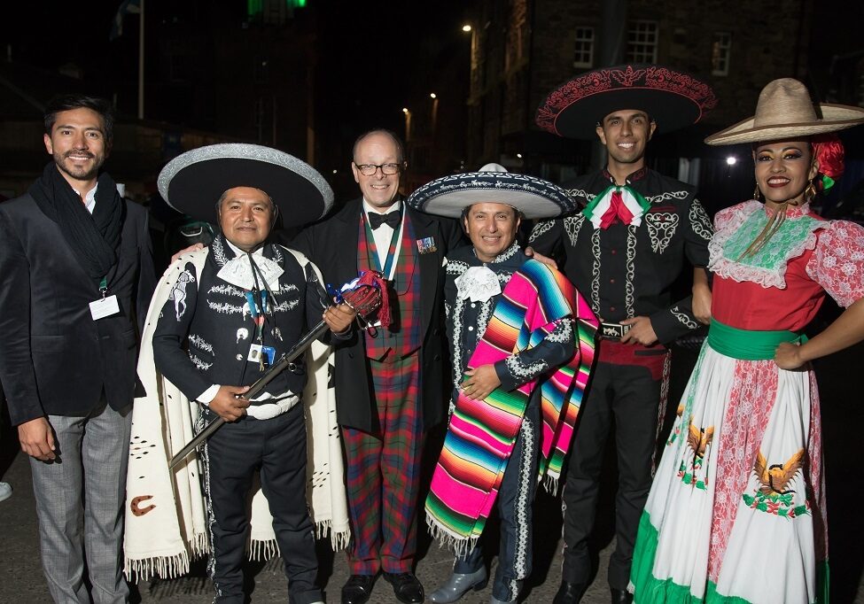 Livingstone Carreto, Marisela Sombrerero, Leo Sorcia Soto, Salvador Sorcia Soto and Marco Antonio Diaz of Banda Monumental de Mexico, who received the Pooley Sword