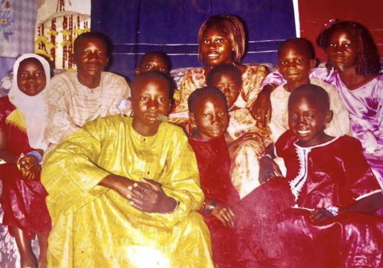 Modou-and-Family-2cmk589ap