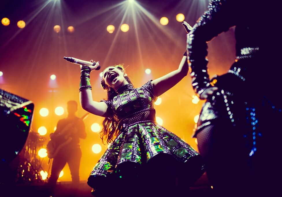 Anne Boleyn in the West End production of SIX (Photo: Idil Sukan/Draw HQ)