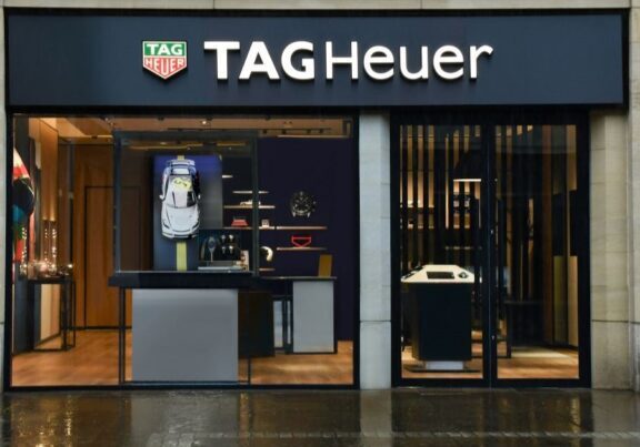 Tag Heuer_Exterior_1