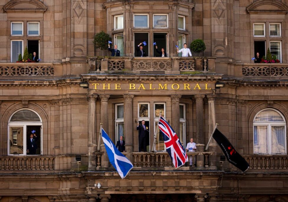 The-Balmoral-Reopens-Team-Celebrate-Exterior-Landscape-1024x683